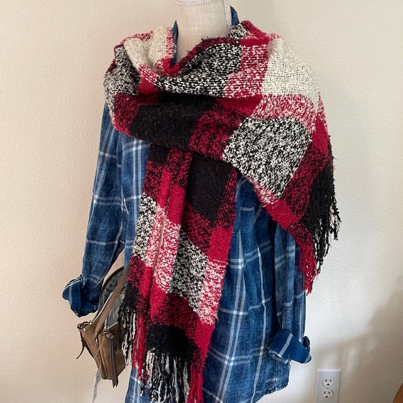 Scarf - Picture 1 of 1